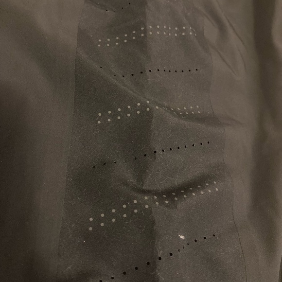 New and Unworn Lululemon El Court Shorts - Picture 5 of 7